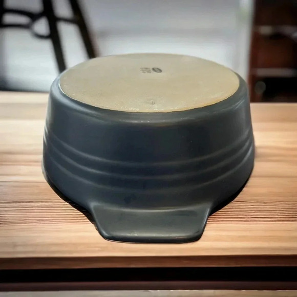 French Chasseur Large Matte Black and Ivory Ceramic Casserole Dish EUC - Picture 6 of 8